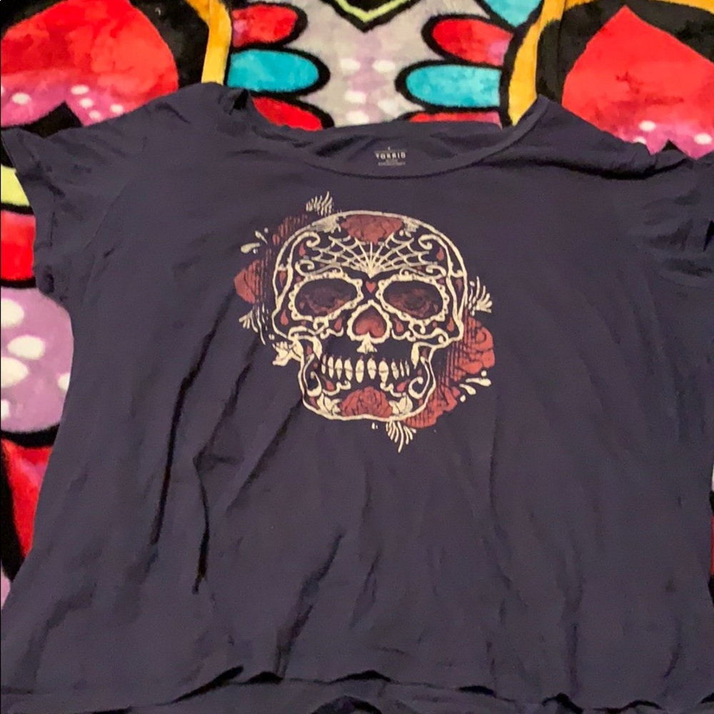 Plus size skull tee